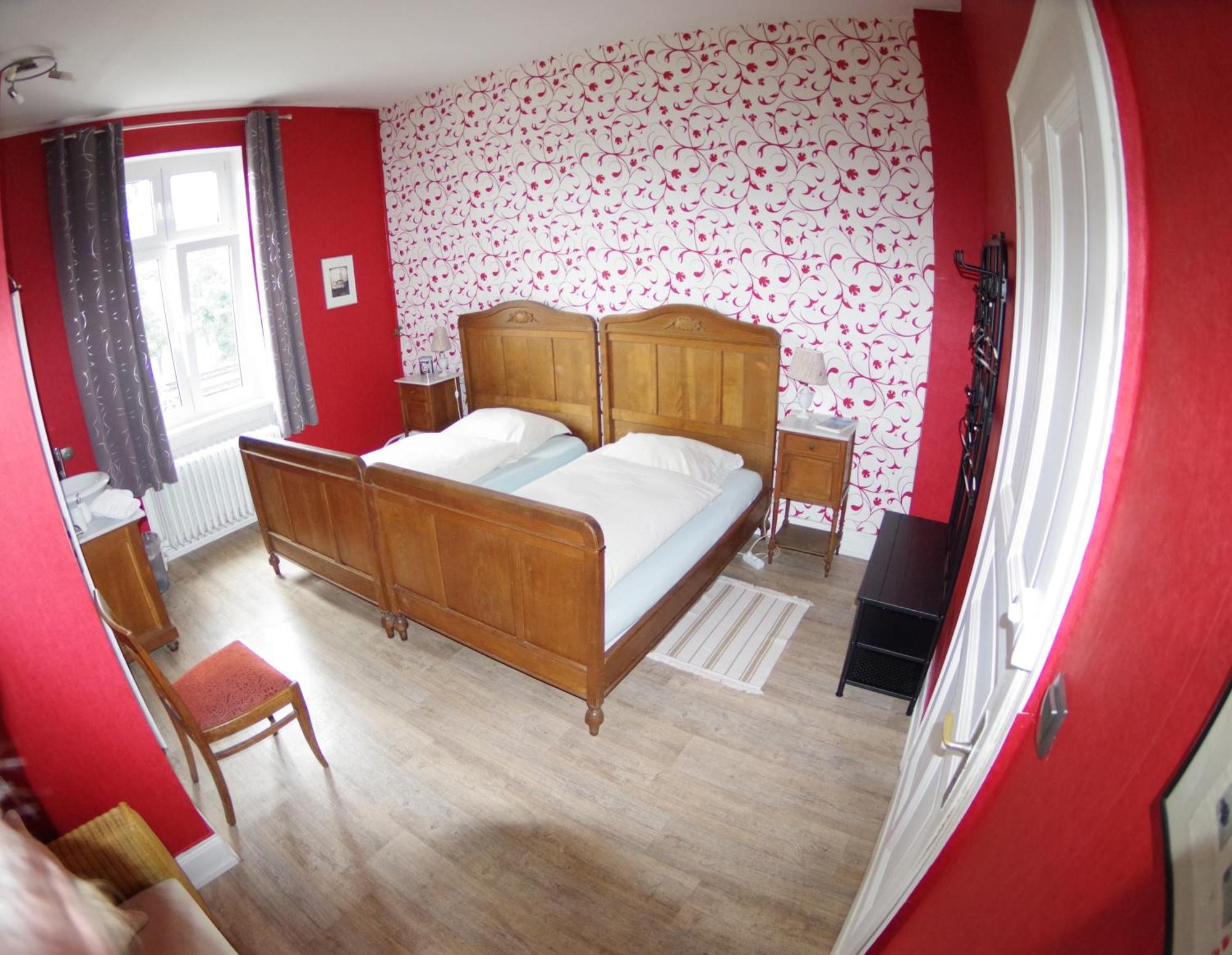 Wohnen Im Burghotel Lorch am Rhein Rum bild